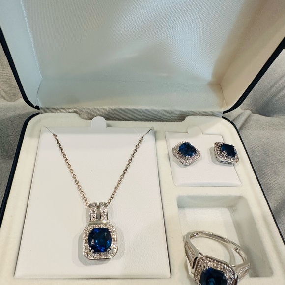 Blue Set - Picture 1 of 6